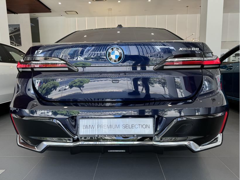BMW i7 G70 Sedan 4dr xDrive60 M Sport Reduction Gear 1sp AWD