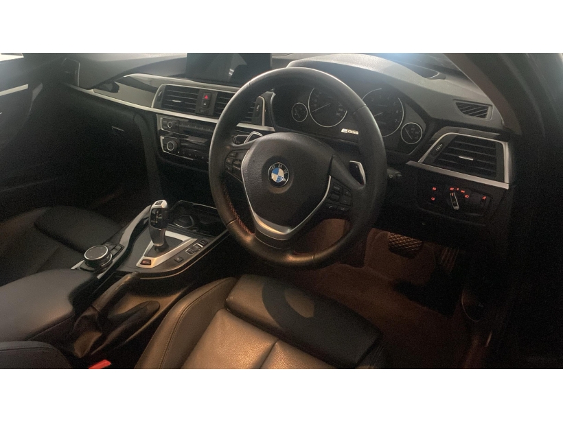 BMW 330e F30 Sedan 4dr SA 8sp RWD 2.0HDiTsc (Sport Line)