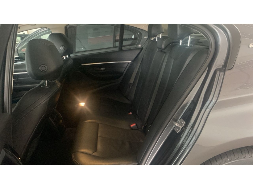 BMW 330e F30 Sedan 4dr SA 8sp RWD 2.0HDiTsc (Sport Line)