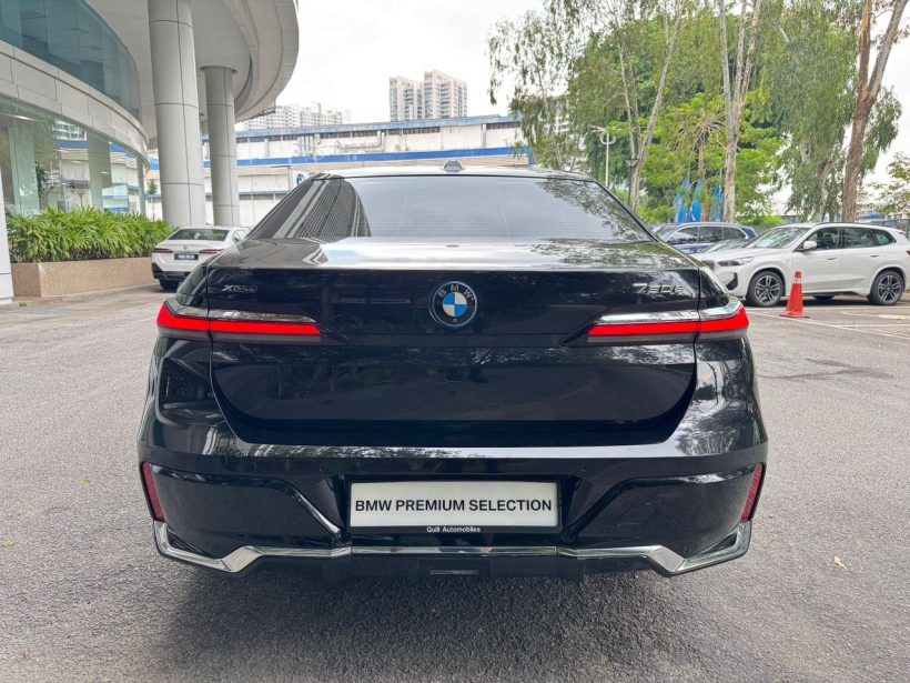 BMW 750e G70 Sedan 4dr xDrive M Sport Steptronic 8sp AWD 3.0HDiTsc (Pure Excellence)