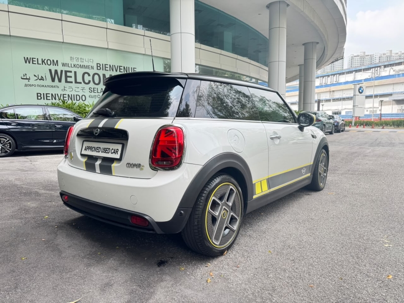 MINI 3 Door F56 Hatch 3dr Cooper SE Auto 1sp FWD (P/Sunroof w/o HUD)
