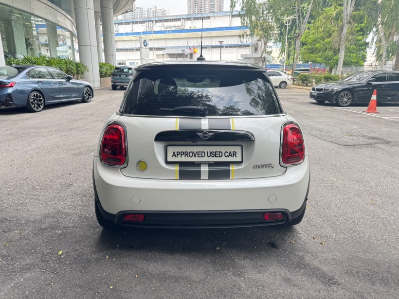 MINI 3 Door F56 Hatch 3dr Cooper SE Auto 1sp FWD (P/Sunroof w/o HUD)