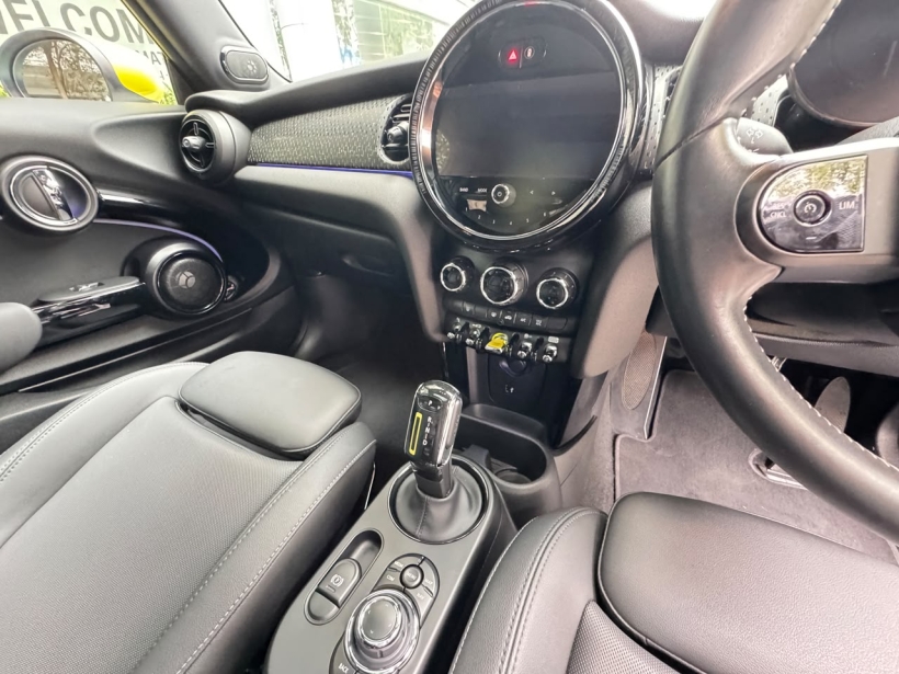 MINI 3 Door F56 Hatch 3dr Cooper SE Auto 1sp FWD (P/Sunroof w/o HUD)