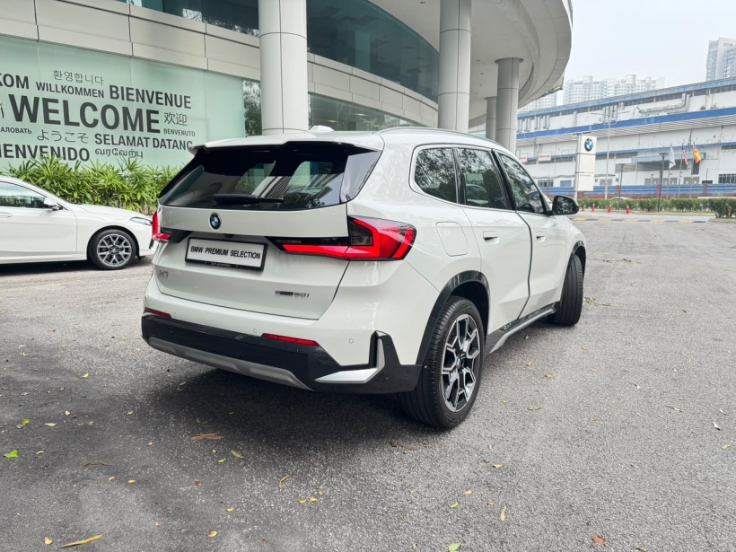 BMW X1 U11 Wagon 5dr sDrive20i Sports Automati 7sp FWD 570kg 2.0DiTsc (xLine)